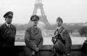 hitler_in_paris
