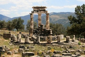 oracle of apollo at delphi